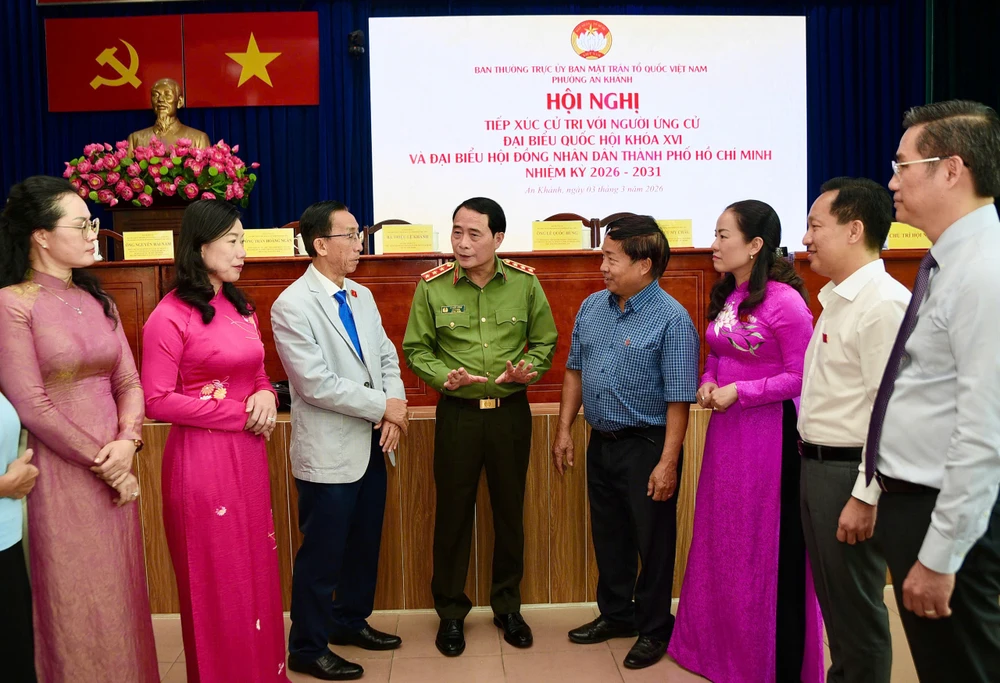 Thượng tướng Lê Quốc Hùng: Gần dân, sát dân, xây dựng pháp luật 'đúng và trúng'-tiep-xuc-cu-tri-DBQH-TPHCM.jpg