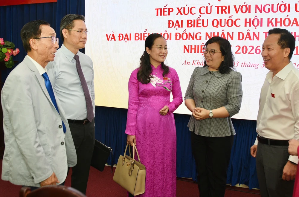 Ứng viên ĐBQH và HĐND TP.HCM Nguyễn Hải Nam: Xây dựng hệ thống pháp luật rõ ràng, có tầm nhìn dài hạn-tiep-xuc-cu-tri-LSS-nguyen-hai-nam 4.jpg