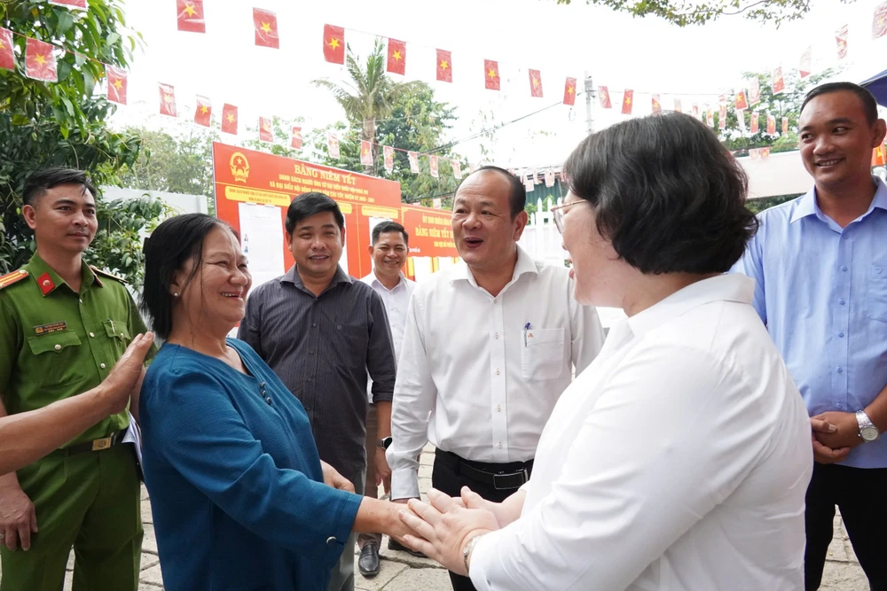 lanh-dado-tphcm-kiem-tra-bau-cu 3.jpg