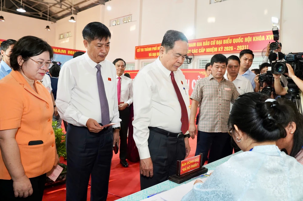 chum-anh-bau-cu-tphcm 10.jpg