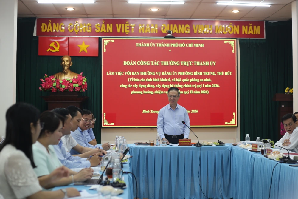 Cấp xã kiến nghị TP.HCM sớm có hướng dẫn thành lập phòng chuyên môn, giảm tải áp lực công việc-pho-bi-thu-dang-minh-thong-cap-xã-phong-chuyen-mon.JPG