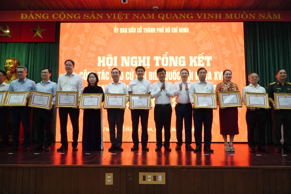 Ông Võ Văn Minh: Chuẩn bị tốt công tác nhân sự, bảo đảm bộ máy chính quyền địa phương hoạt động từ 1-4-tong-ket-bau-cu-tphcm 3.jpg