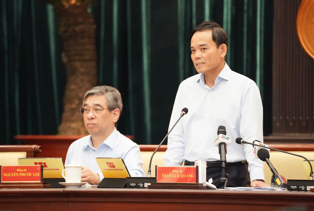 Bí thư Trần Lưu Quang: TP.HCM có chủ trương miễn phí xe buýt và miễn phí hạ tầng cửa khẩu-mien-phi-xe-buyt-tphcm-bt-quang 3.jpg