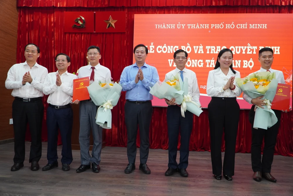 Chủ nhiệm Ủy ban Kiểm tra Thành ủy TP.HCM Dương Trọng Hiếu nhận thêm nhiệm vụ mới-chu-nhiem-uy-ban-kiem-tra-thanh-uy-tphcm 22.jpg