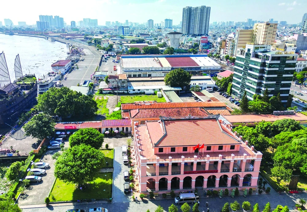 Thiết kế Luật đô thị đặc biệt cho TP.HCM: Chuyển từ tư duy quản lý địa giới hành chính sang tư duy vận hành siêu đô thị số-luat-do-thi-dac-biet-tphcm2.jpg