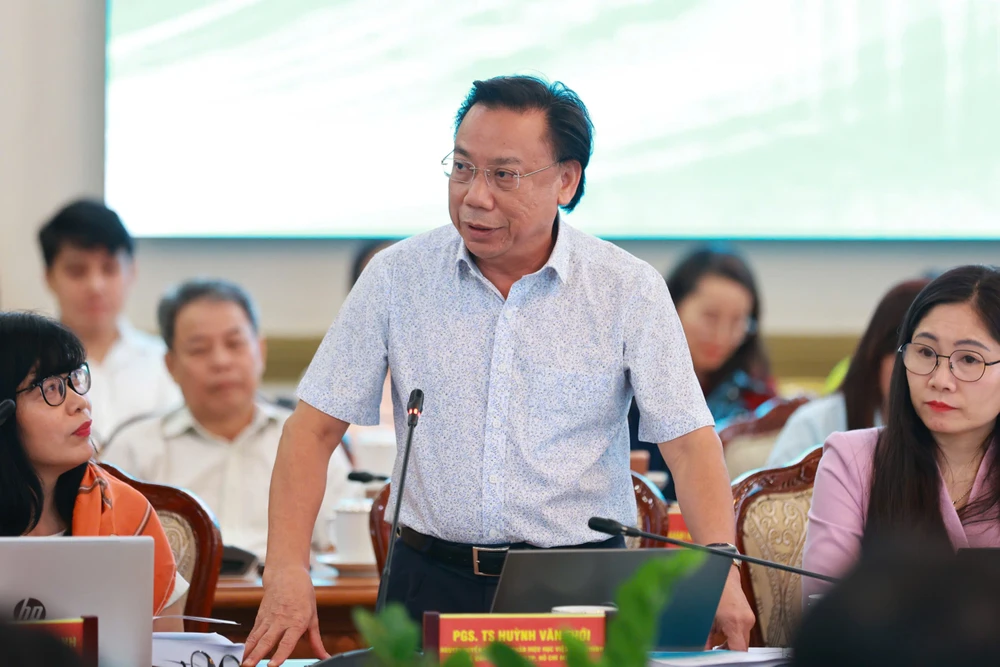 hoi-thao-luat-do-thi-dac-biet-tp.hcm 8.jpg