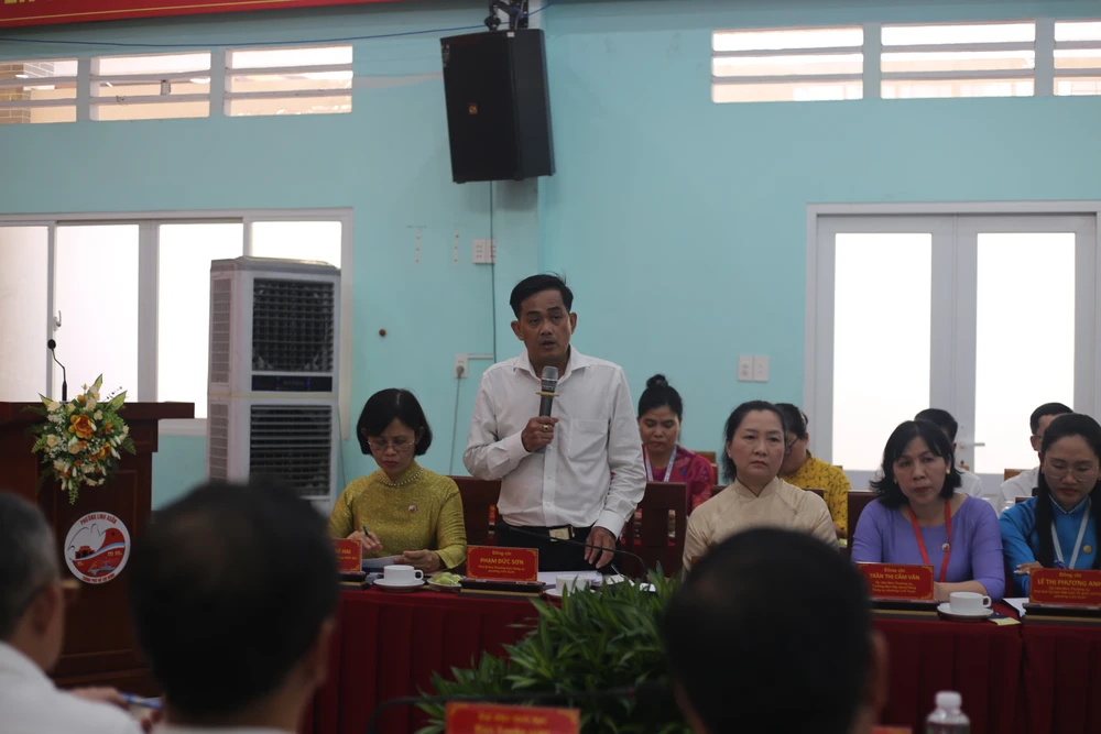 nut-giao-Linh-Xuan-quoc-lo-1K3.JPG