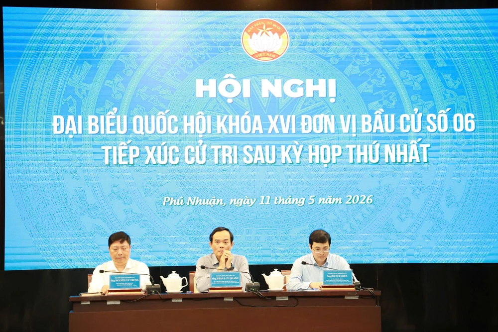 Bí thư Trần Lưu Quang trả lời cử tri về vấn đề 'giá cả thị trường tăng nhanh hơn so với thu nhập'-thu-nhap-tiep-xuc-cu-tri-DBQH.jpg