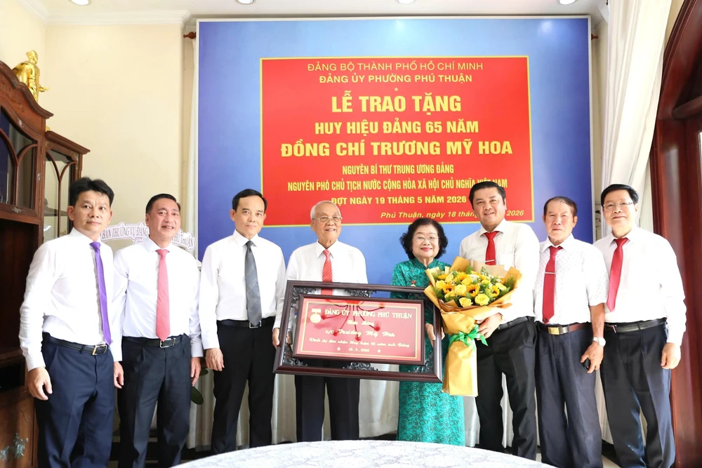 bi-thu-quang-trao-HH-dang-19_5 (2).jpg