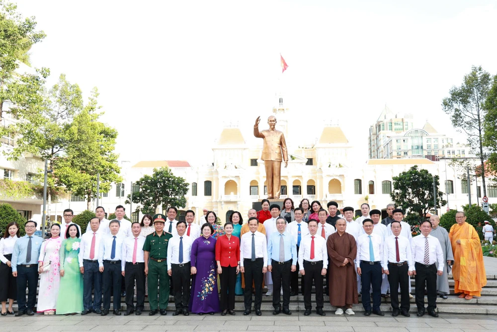 dang-ho-chu-tich-ho-chi-minh.jpg
