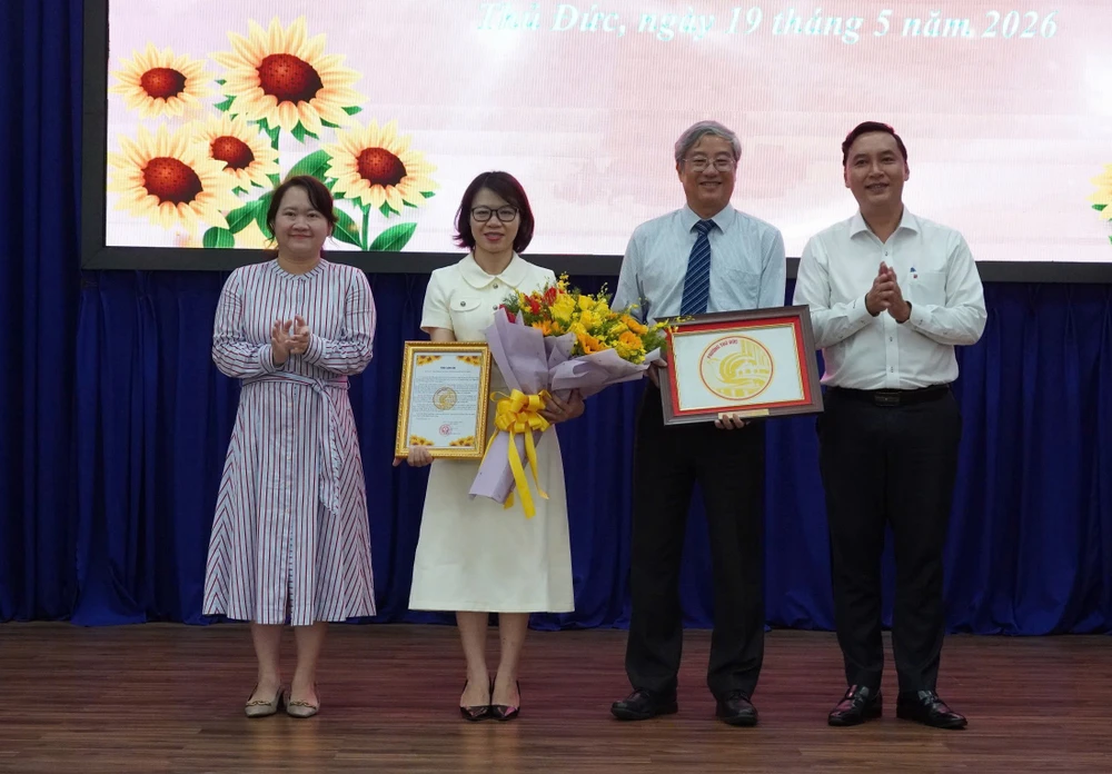 phuong-thu-duc-phuong-hanh-phuc.jpg