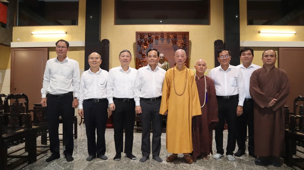 phat-dan-Bi-thu-tran-luu-quang.jpg