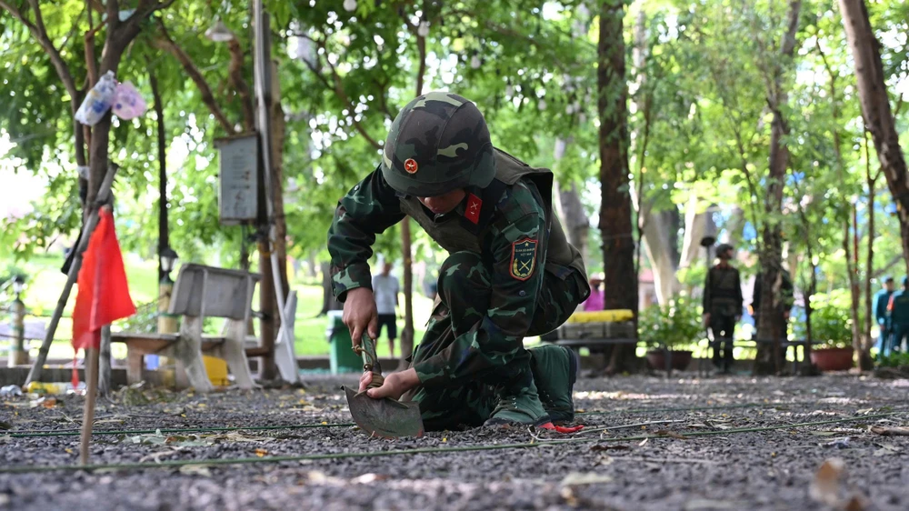 liet-si-cong-vien-le-thi-rieng 4.jpg