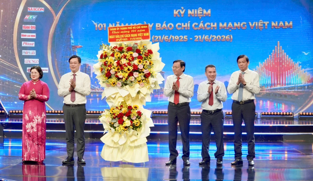 bao-chi-tphcm 2.jpg