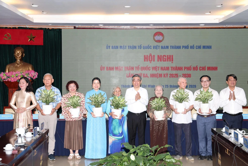 Hiệp thương bổ sung bà Nguyễn Thị Ngọc Xuân làm Phó Chủ tịch Ủy ban MTTQ Việt Nam TP.HCM-MTTQ-Viet-Nam-TP.HCM.jpg