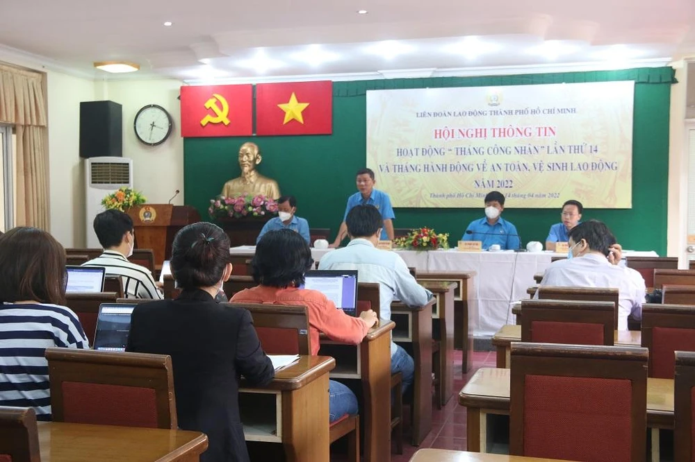 Tháng Công nhân lần thứ 14 với chủ đề “Công nhân Việt Nam: Tiên phong, sáng tạo, trách nhiệm, an toàn, thích ứng”. Ảnh: THẢO PHƯƠNG Tháng Công nhân lần thứ 14 với chủ đề “Công nhân Việt Nam: Tiên phong, sáng tạo, trách nhiệm, an toàn, thích ứng”. Ảnh: THẢO PHƯƠNG