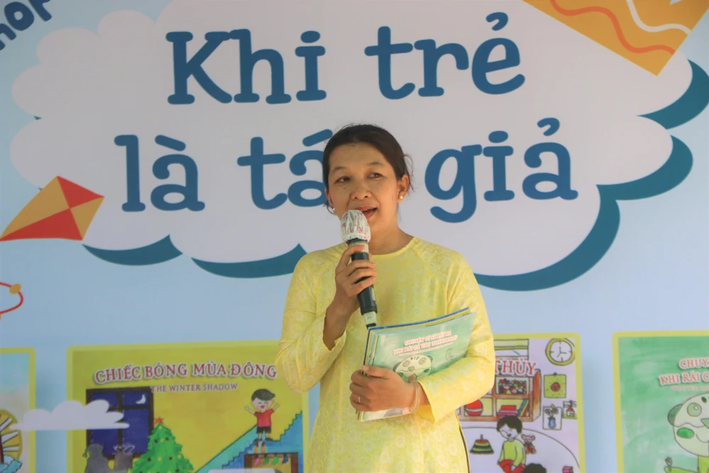 Chị Nguyễn Thị Thanh Thúy chia sẻ tại chương trình. Ảnh: THẢO PHƯƠNG