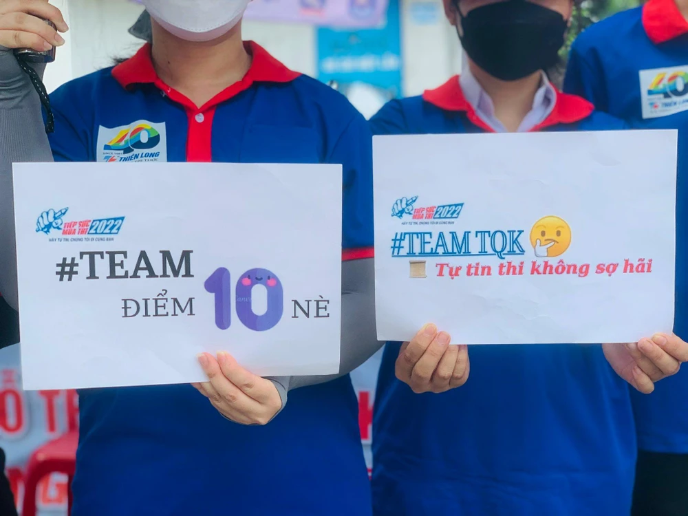 Các slogan được TNV chủ động thiết kế thêm. Ảnh: THẢO PHƯƠNG Các slogan được TNV chủ động thiết kế thêm. Ảnh: THẢO PHƯƠNG