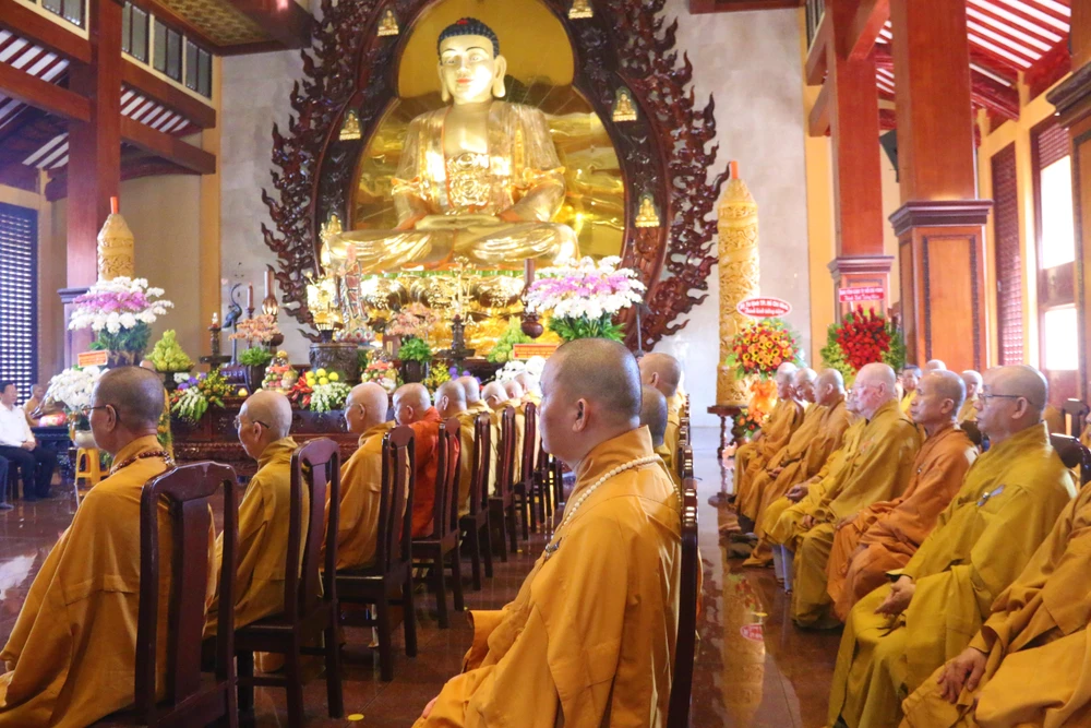 Đại lễ kỳ siêu sẽ có các khóa lễ, thời tụng kinh cầu nguyện và pháp thoại hàng ngày,... Ảnh: THẢO PHƯƠNG