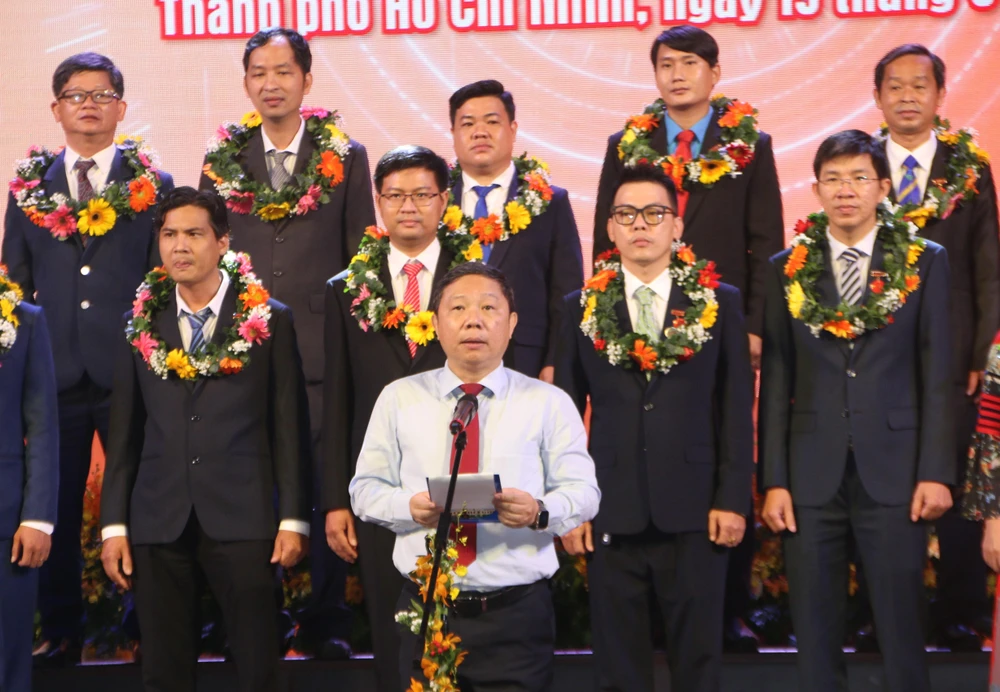 Ông Dương Anh Đức - phó Chủ tịch UBND TP.HCM chia sẻ tại buổi lễ. Ảnh: THẢO PHƯƠNG