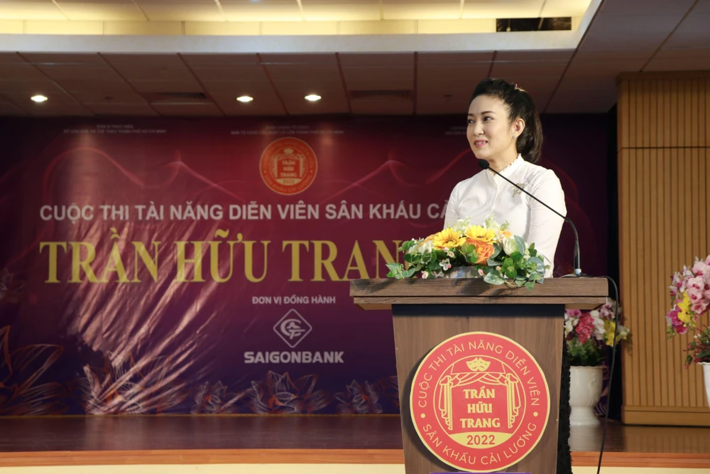 Bà Nguyễn Thị Thanh Thúy, Phó Giám đốc Sở VH-TT TP.HCM, Trưởng BTC cuộc thi gửi lời chúc mừng đến 27 thí sinh. Ảnh: VÕ THƠ