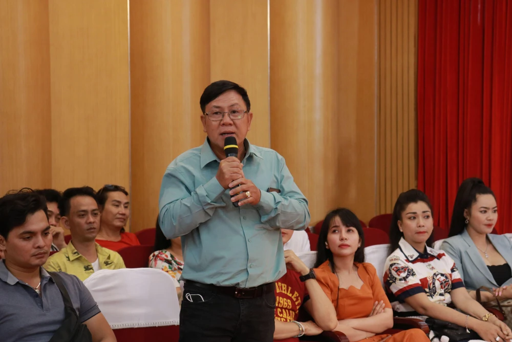 Thí sinh Đông Hồ chia sẻ cảm xúc trước khi bước vào vòng chung kết. Ảnh: VÕ THƠ