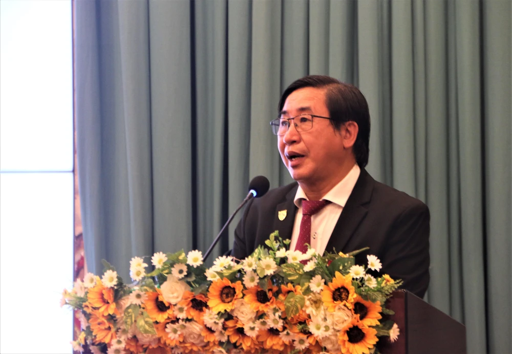 GS-TS-BS Ngô Minh Xuân phát biểu khai giảng. Ảnh: THẢO PHƯƠNG