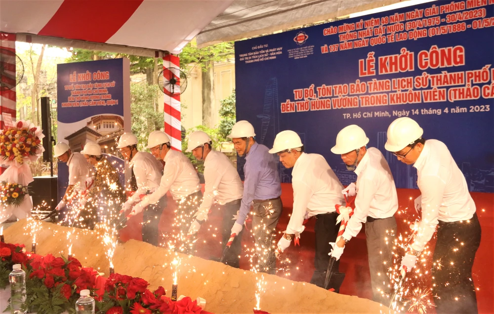 Lễ khởi công tu bổ, tôn tạo Bảo tàng Lịch sử TP.HCM và Đền thờ Hùng Vương. Ảnh: THẢO PHƯƠNG