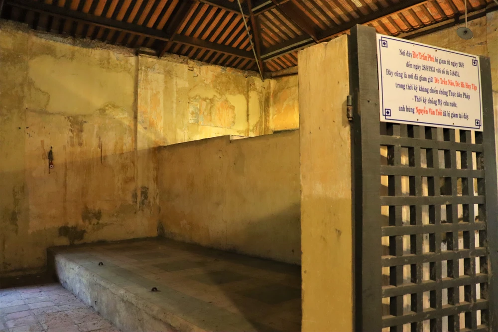 Di tích trại giam Tổng Bí thư Trần Phú trước ngày tu bổ ảnh 3