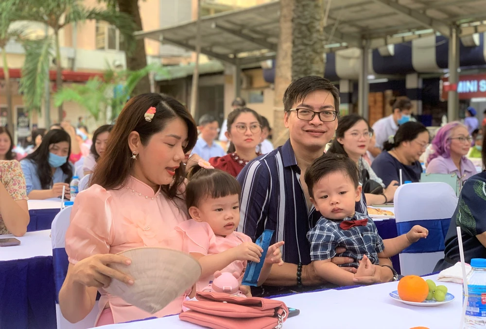 Hai em bé được ra đời bằng phương pháp IVF. Ảnh: THẢO PHƯƠNG