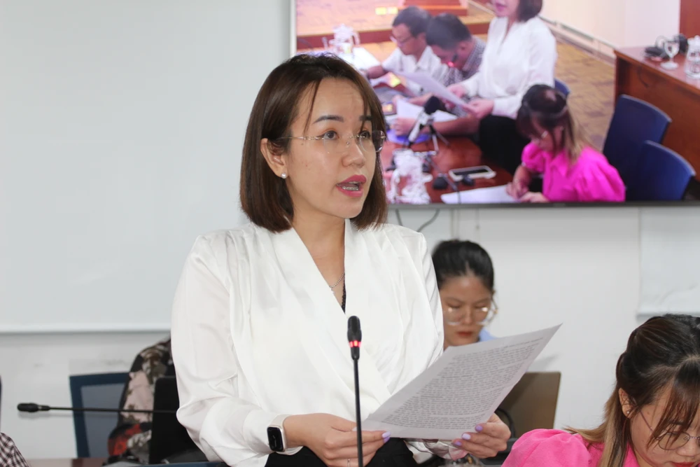 Bà Lê Thiện Quỳnh Như, Chánh văn phòng Sở Y tế TP.HCM, phát biểu tại họp báo. Ảnh: TTBC