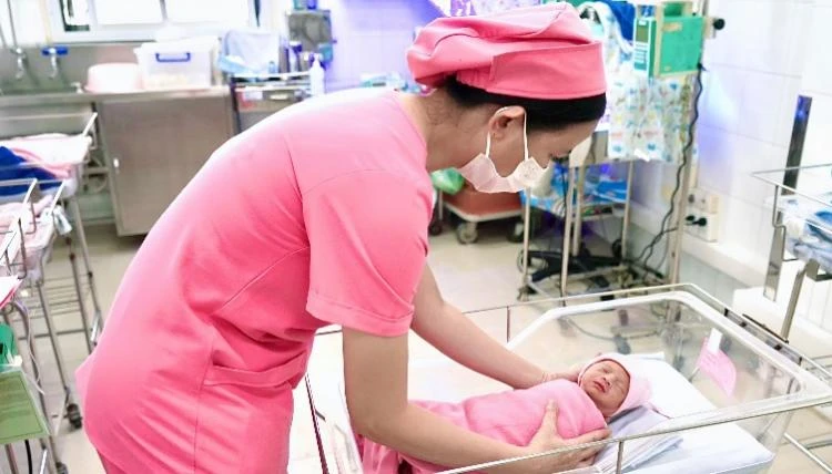 Cả mẹ và bé đã được bác sĩ Bệnh viện Từ Dũ và Bệnh viện Chợ Rẫy cứu sống. Ảnh: BVCC