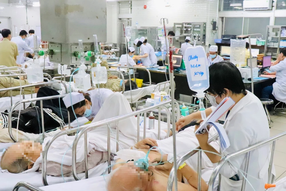 Bệnh nhân điều trị tại khoa Cấp cứu Bệnh viện Chợ Rẫy. Ảnh: BVCC Bệnh nhân điều trị tại khoa Cấp cứu Bệnh viện Chợ Rẫy. Ảnh: BVCC