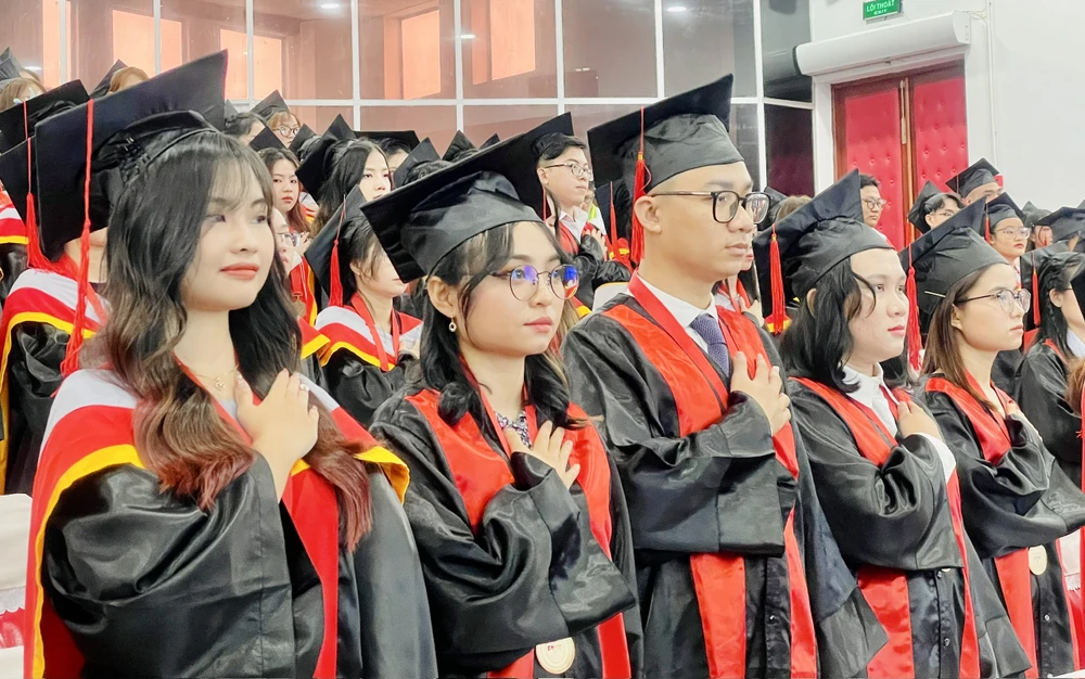 Trường Đh Y khoa phạm ngọc thạch-2