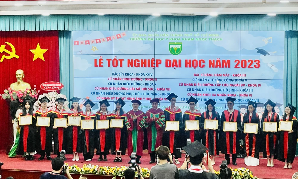 Trường ĐH Y khoa phạm ngọc thạch-3