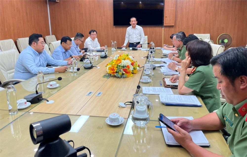 quảng cáo sai phép - 1