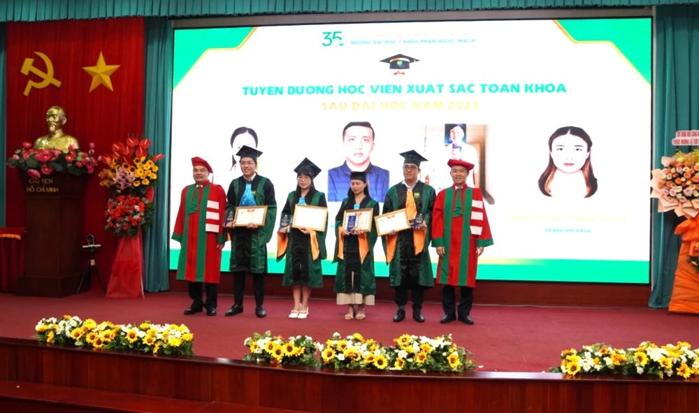 Trường ĐH Y khoa Phạm Ngọc Thạch - 1