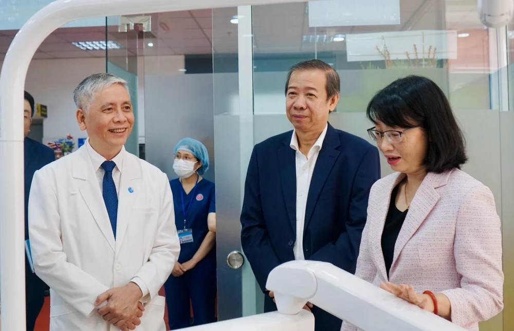 khánh thành phòng khám nha khoa thai phụ