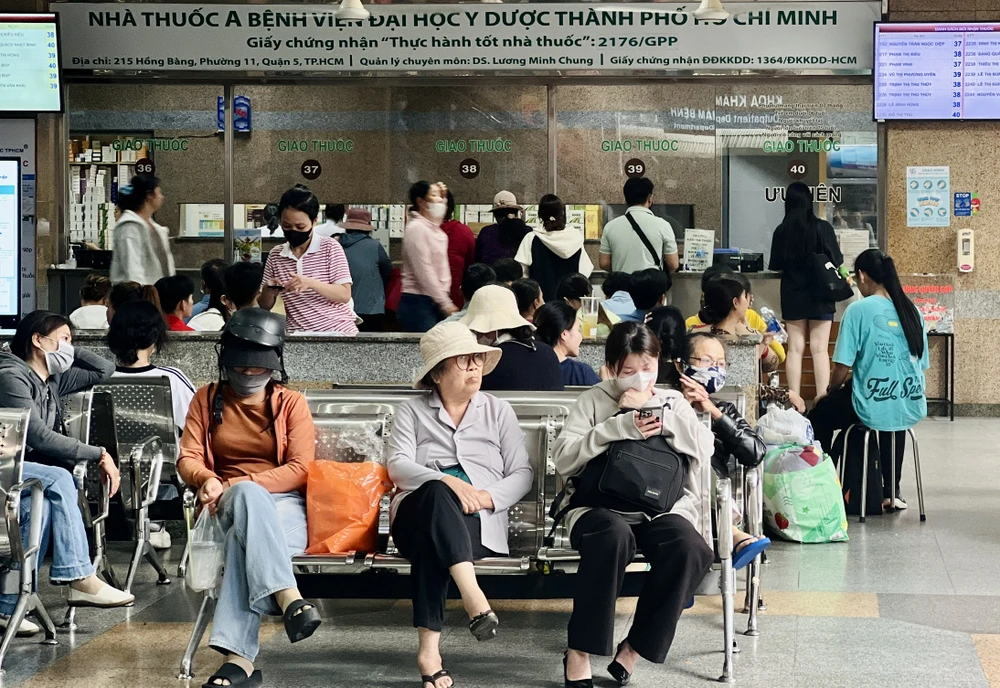 dịch vụ y tế khám chữa bệnh