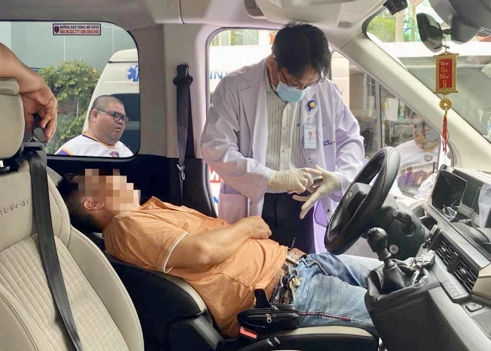 Nam tài xế trẻ bất ngờ bị đột quỵ