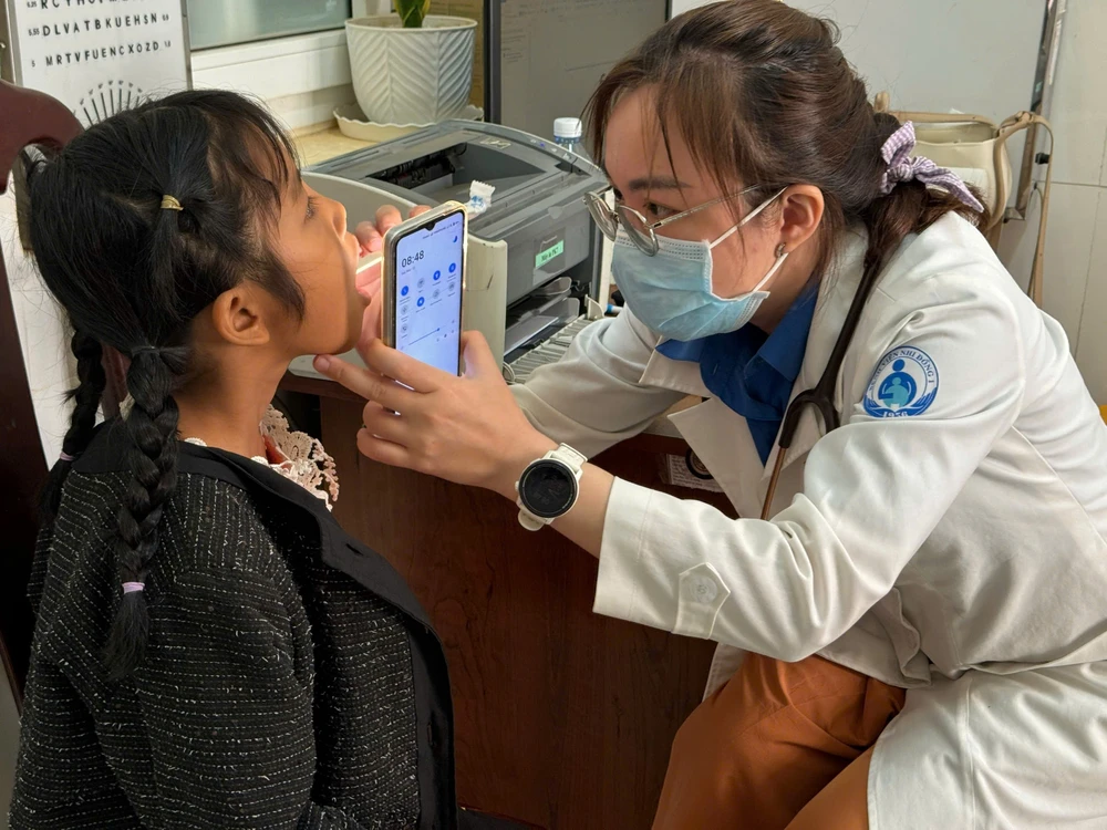 bác sĩ luân phiên đến công tác tại đặc khu Côn Đảo