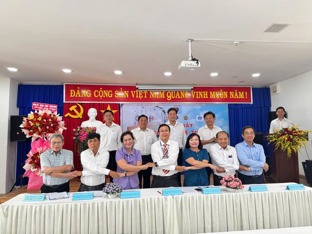 ra mắt 6 trạm cấp cứu vệ tinh