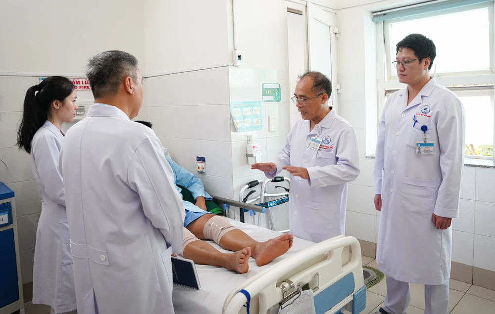 thoai-hoa-khop-goi (1).JPG