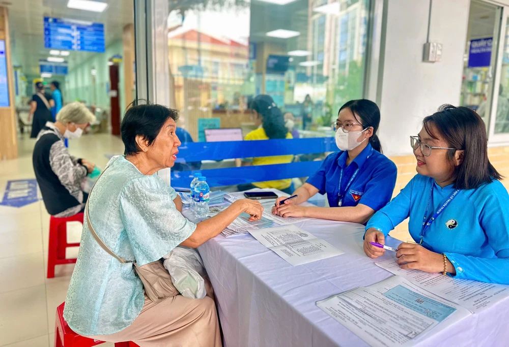 dang-ky-BHYT (1).jpg