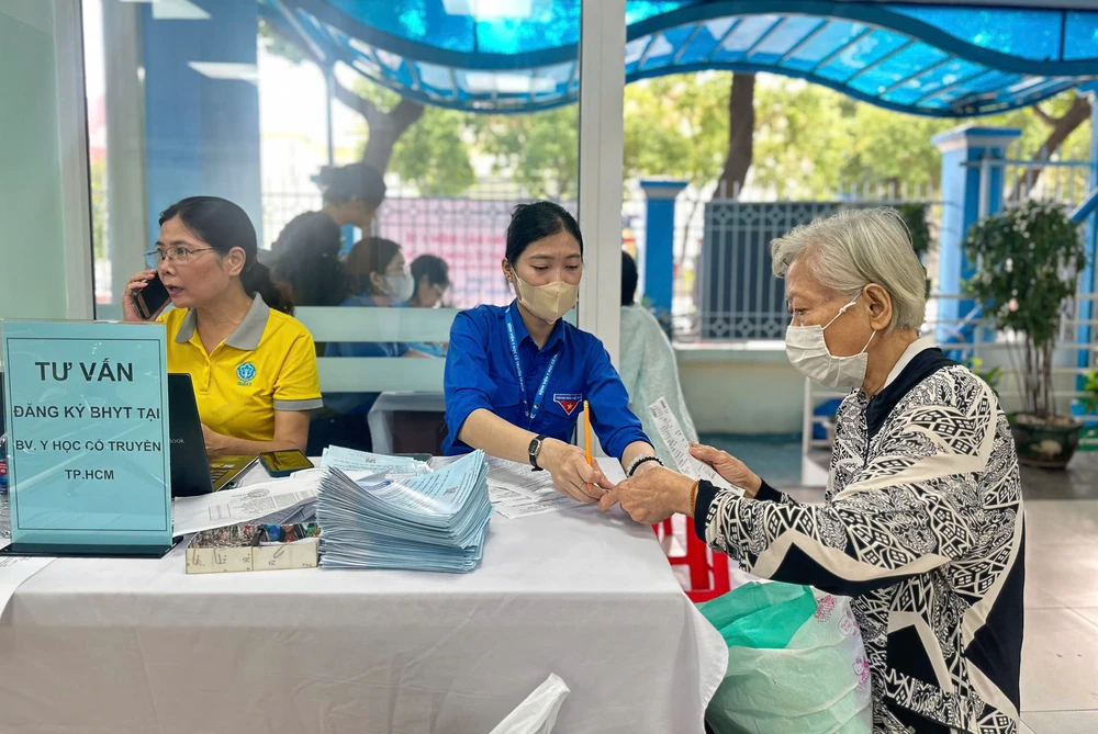 Tư vấn đăng ký BHYT