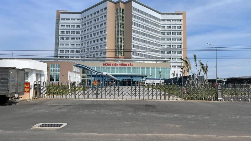 nữ điều dưỡng bị người nhà bệnh nhân hành hung