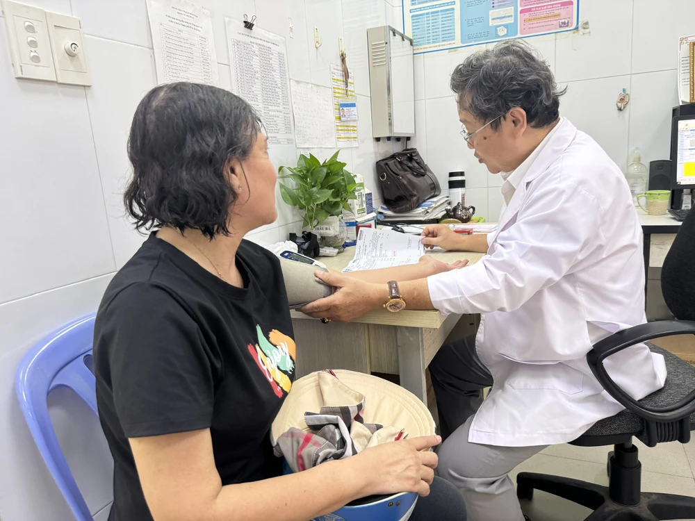 khám sức khỏe miễn phí