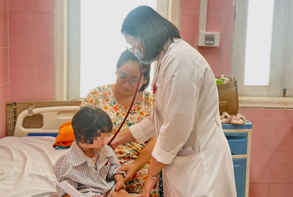 trẻ mắc bệnh hô hấp tăng