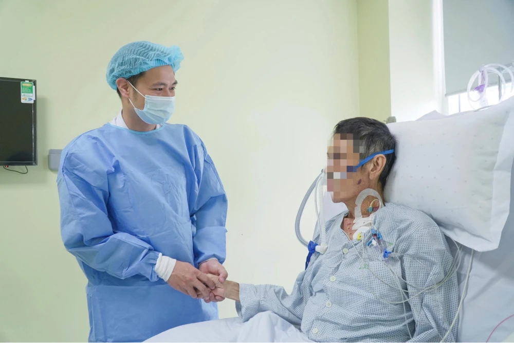 cháu ruột hiến gan cho cậu