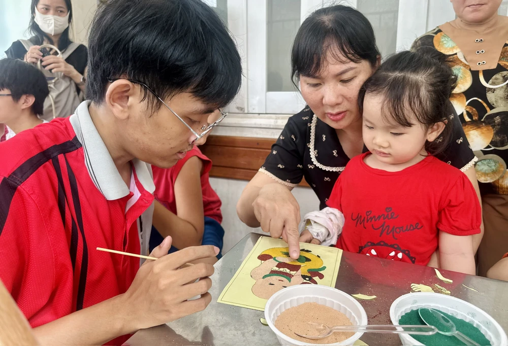 ngay-nha-giao-viet-nam (4).jpg